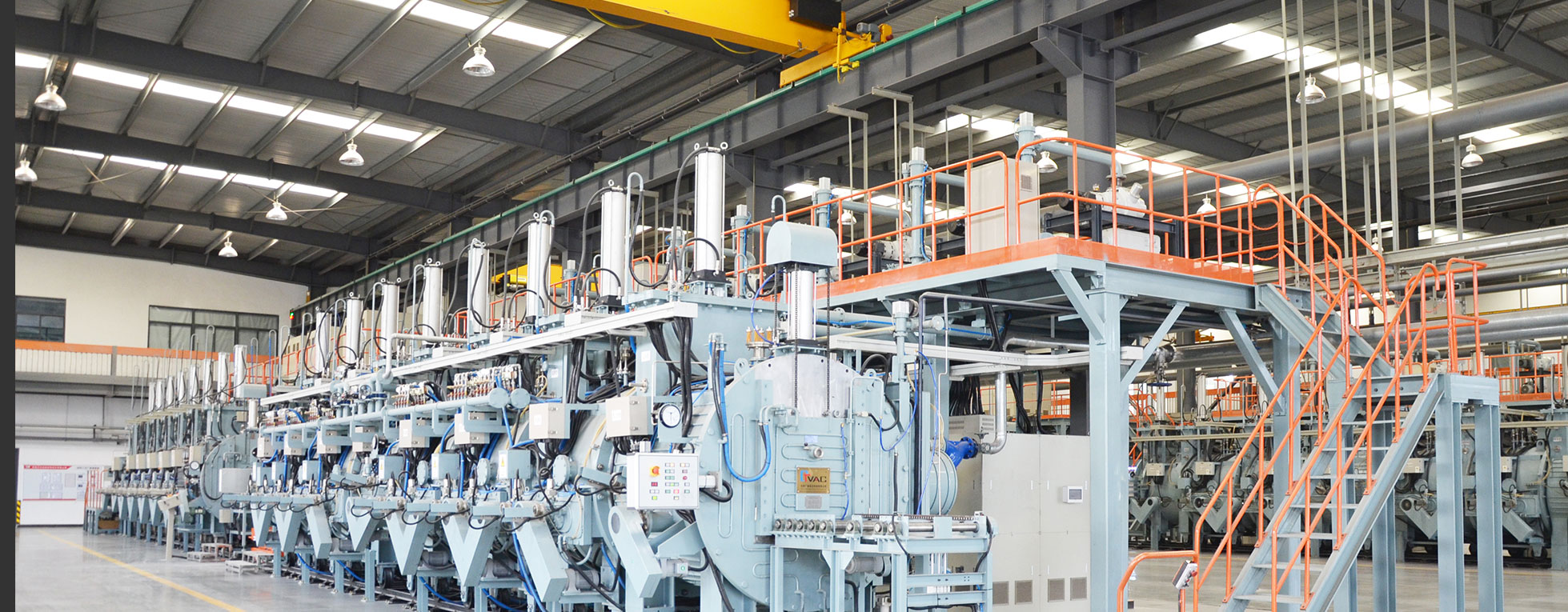 燒結(jié)釹鐵硼是第三代稀土永磁材料，號稱“磁王”，是當(dāng)今世界上磁性最強(qiáng)的永磁材料，具有優(yōu)異的磁性能。廣泛應(yīng)用于汽車工業(yè)、工業(yè)電機(jī)、消費(fèi)類電子、清潔能源、航空航天等各個(gè)領(lǐng)域；磁體主要成份為Nd<sub>2</sub>Fe<sub>14</sub>B，擁有極高的磁性能，其最大磁能積(BH)<sub>max</sub>高過鐵氧體(Ferrite)10倍以上，最高工作溫度可達(dá)250℃；機(jī)械性能亦相當(dāng)好，可以適合磨、線切割和鉆孔等不同的加工方式；由于抗腐蝕性差，所以根據(jù)不同要求必須對表面進(jìn)行不同的凃?qū)犹幚?如鍍Zn、Ni、Au、Epoxy等)。